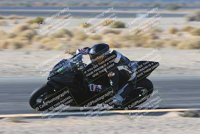 media/Jan-10-2025-CVMA Friday Practice (Fri) [[489e0da257]]/Group 4 and Trackday/Session 2 (Turn 4 Inside)/